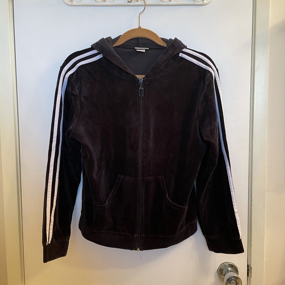 Velvety black and white track sweater with hood